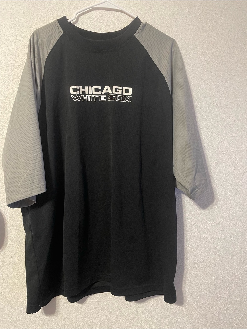 Lee Chicago White Sox Black and Gray Raglan Jersey Shirt